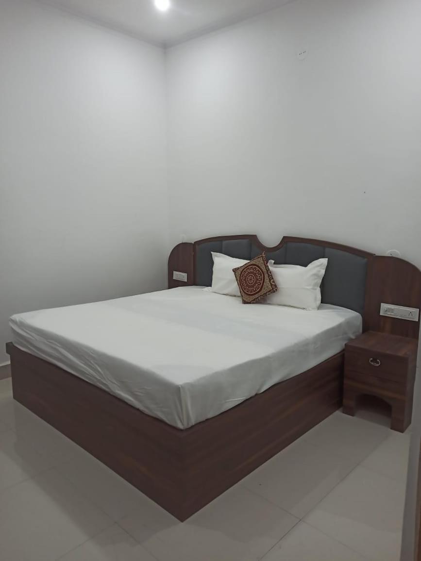 Abhiram Homestay Khajurāho Exterior foto
